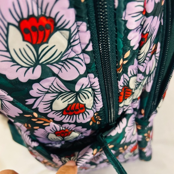 Vera Bradley Essential Ultralight Water-Resistant Backpack. New With Tags main image 6